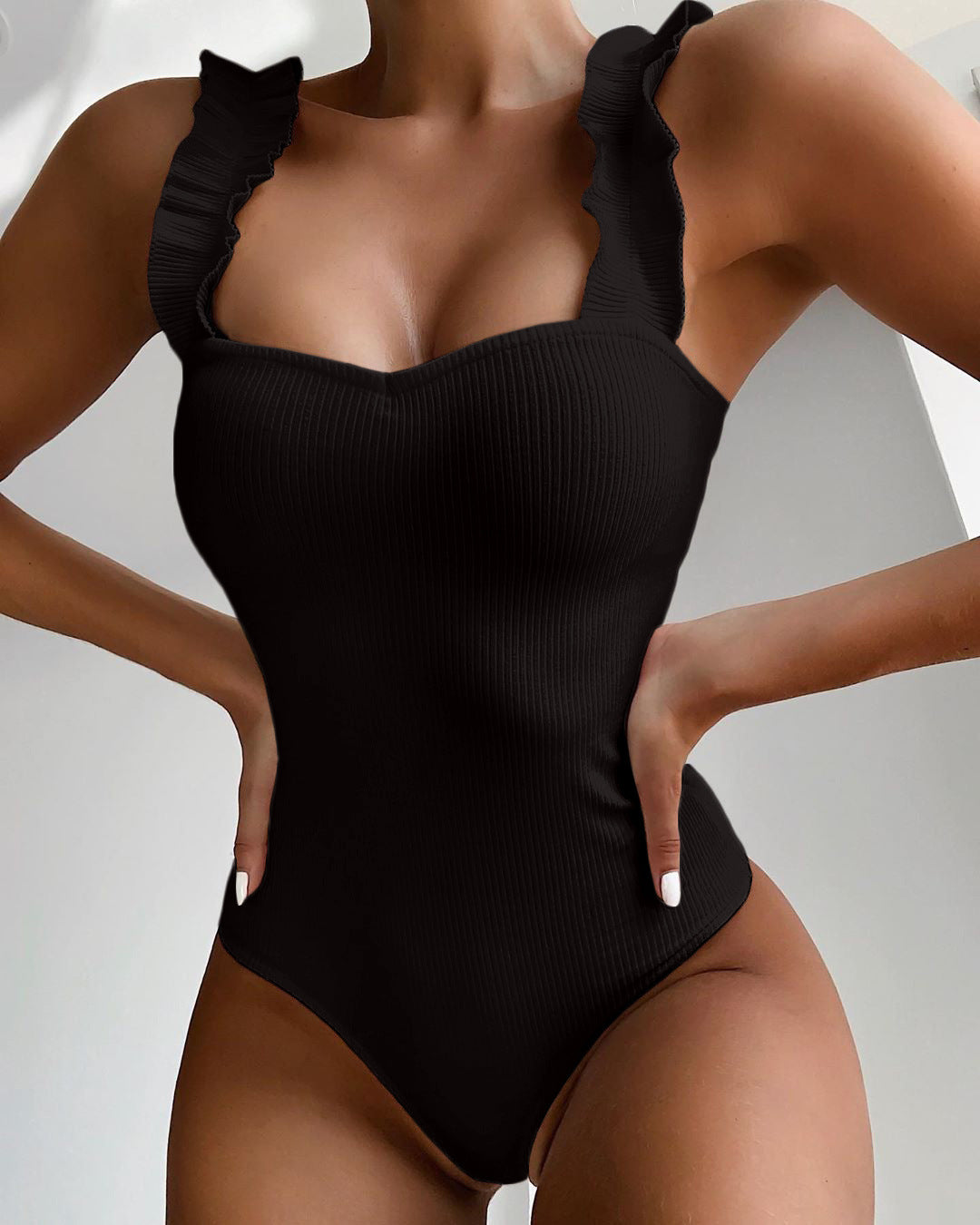 2022/2023 New Sexy One Piece Swimsuit Women Ruffle Swimwear Bodysuit Swimsuit Push Up Monokini Solid Bathing Suits Summer Beach Wear