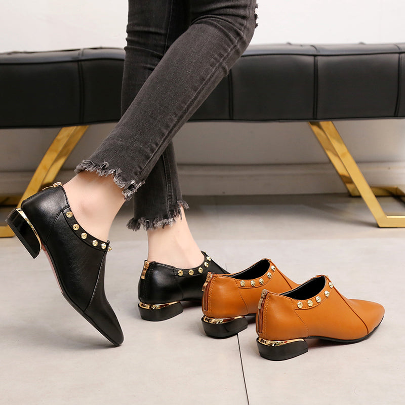 New Style Pointed Rivet Fashion Casual Single Shoes Women